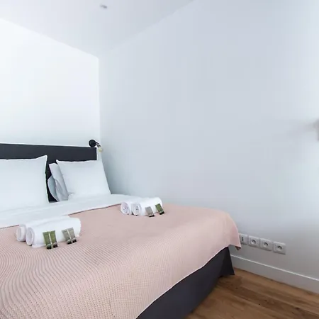 Dreamyflat - Bastille